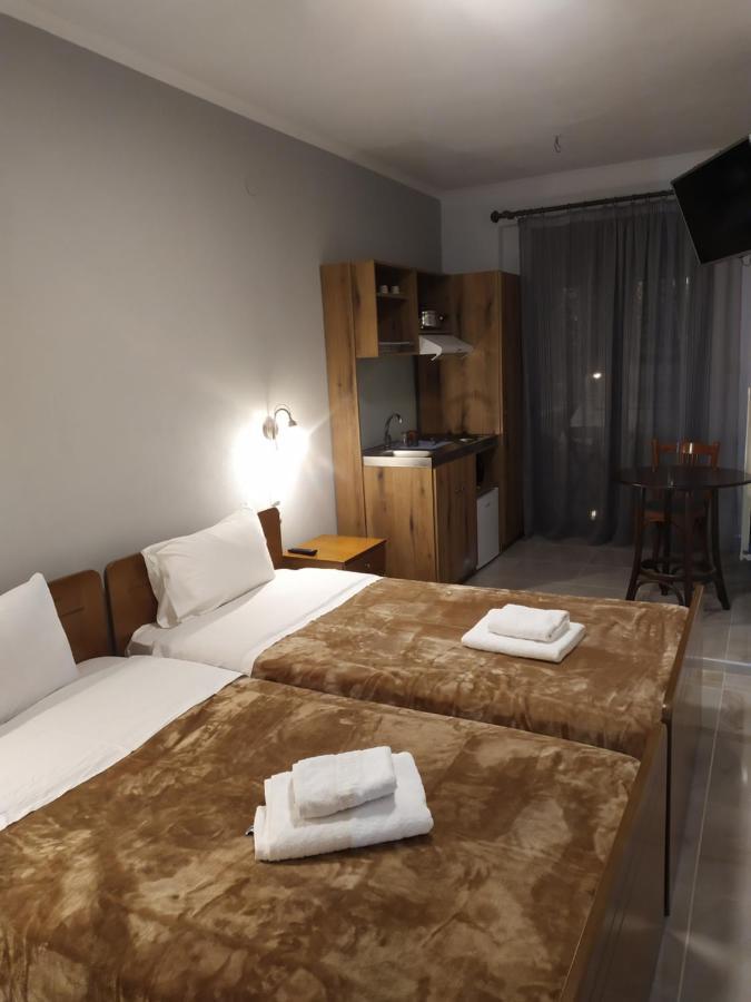Smallhotel - Vevi 외부 사진